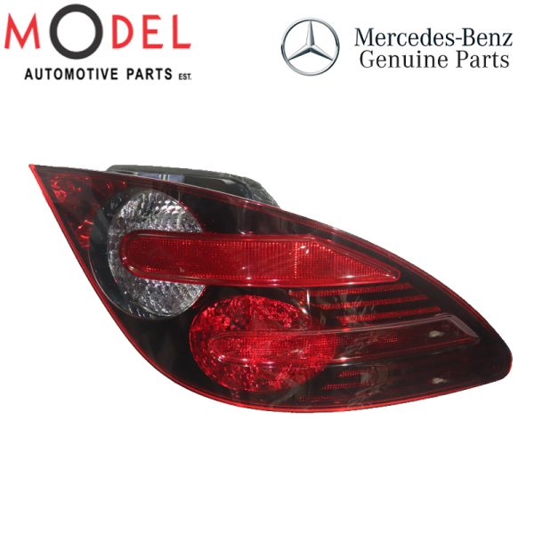 MERCEDES BENZ GENUINE LEFT DRIVER SIDE TAIL LIGHT 2518201764