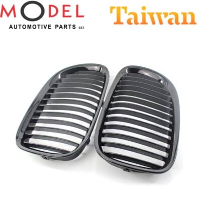 Taiwan Grille Front Right / Left Set 51117184152 / 51117184151